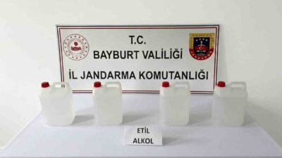 Bayburt’ta jandarma ekiplerince kaçakçılıkla mücadele kapsamında düzenlenen operasyonda, sahte ve
