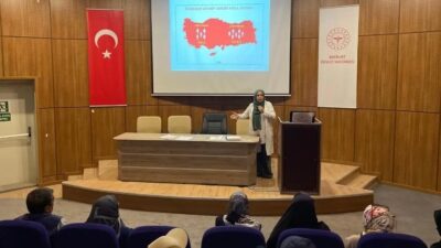 Bayburt Devlet Hastanesinde diyabetli hasta ve hasta yakınlarına yönelik düzenlenen