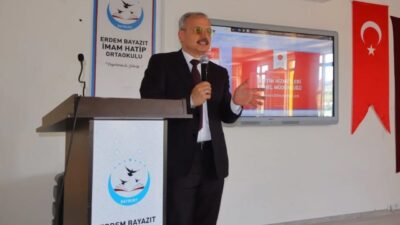 Bayburt’ta düzenlenen tanıtım toplantısında, Kur’an Eğitim Merkezlerinin müfredatı, eğitim faaliyetleri