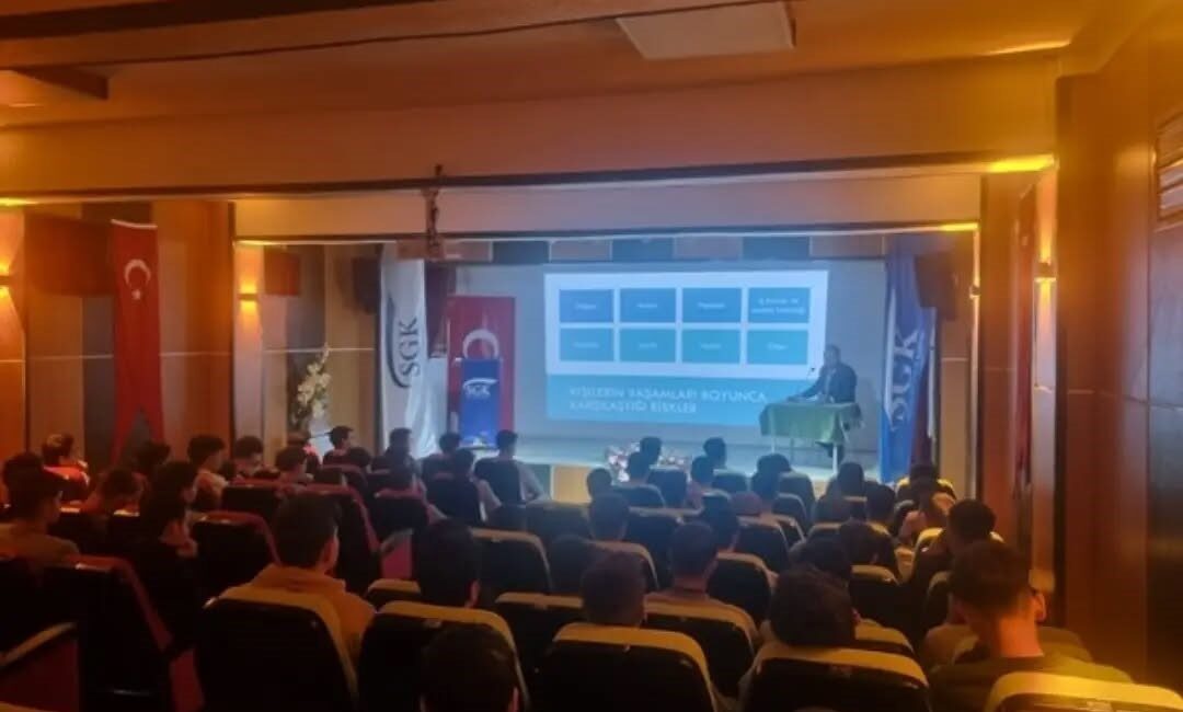 Bayburt’ta Sosyal Güvenlik Haftası kapsamında öğrencilere yönelik farkındalık programı düzenlendi.