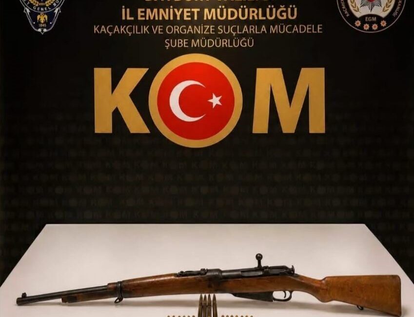 Bayburt’ta kaçakçılık faaliyetlerinin önlenmesine yönelik düzenlenen operasyonda, ruhsatsız mavzer tüfeği