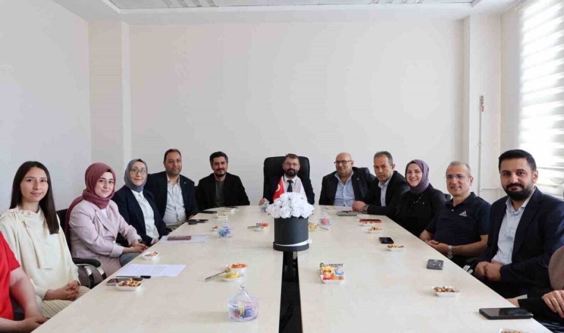 Bayburt Sağlıklı Hayat Merkezinde düzenlenen toplantıda, sağlık tesislerinin kalite süreçleri
