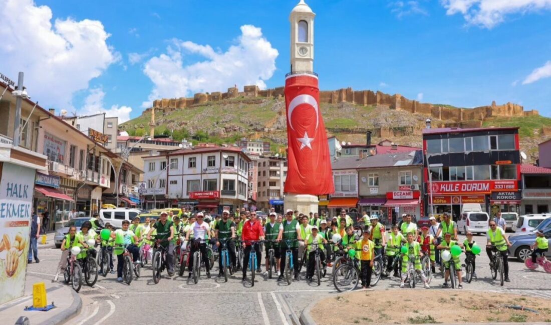Yeşilay tarafından bu yıl 13’üncüsü düzenlenen geleneksel bisiklet turu, vatandaşların