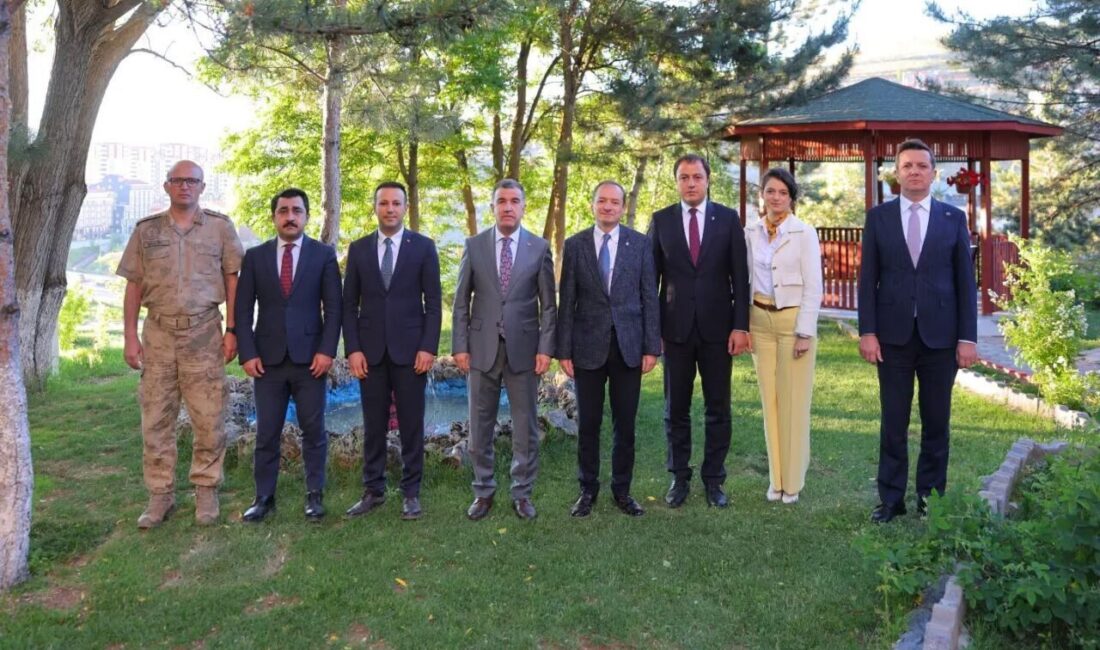 Cumhurbaşkanlığı Kararnamesi ile görev yerleri değişen Bayburt Vali Yardımcıları Yusuf