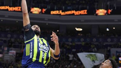 Türkiye Sigorta Basketbol Süper Ligi Play-off Final serisi ilk maçında