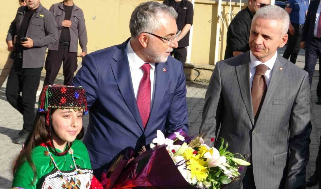 Çalışma ve Sosyal Güvenlik Bakanı Vedat Işıkhan, bir dizi program