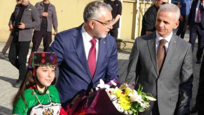 Çalışma ve Sosyal Güvenlik Bakanı Vedat Işıkhan, bir dizi program