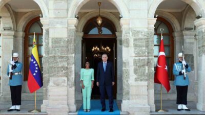 Cumhurbaşkanı Recep Tayyip Erdoğan, Venezuela Cumhurbaşkanı Vekili Delcy Rodriguez ile