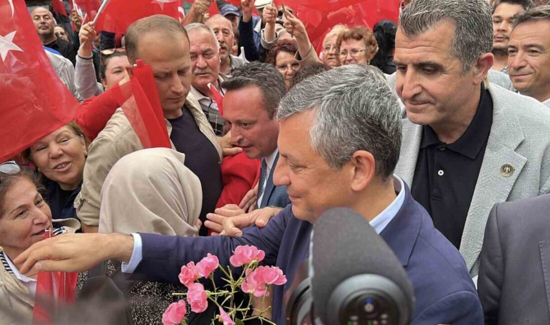 CHP Grup Başkanı Özgür Özel, Burdur ziyareti çerçevesinde vatandaşlara seslendi.