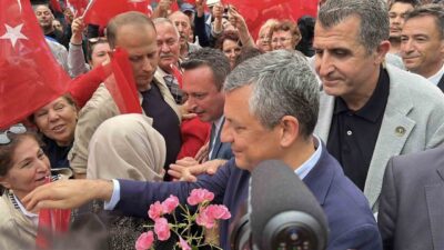 CHP Grup Başkanı Özgür Özel, Burdur ziyareti çerçevesinde vatandaşlara seslendi.