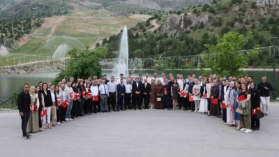 Erzincan Valisi Hamza Aydoğdu, Erasmus+ projelerinde görev alan öğretmenlerle bir