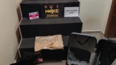 Erzincan’da polis ekiplerince düzenlenen operasyonda 1 kilo 725 gram eroin