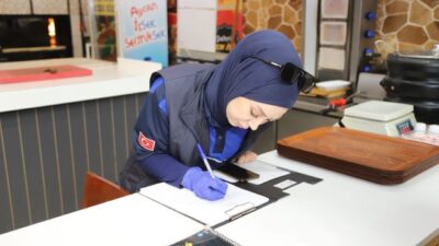 Erzincan Belediyesi Zabıta Müdürlüğü ekipleri, vatandaşların sağlıklı ve hijyenik koşullarda