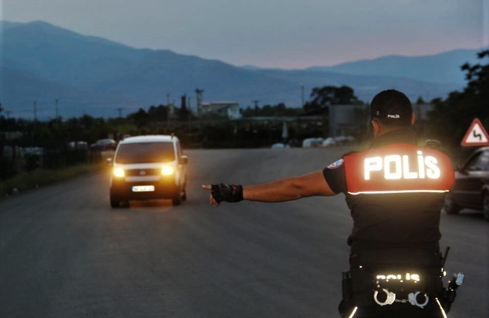 Erzincan’da çeşitli suçlardan aranan 45 kişi, polis ekiplerince düzenlenen çalışmalar