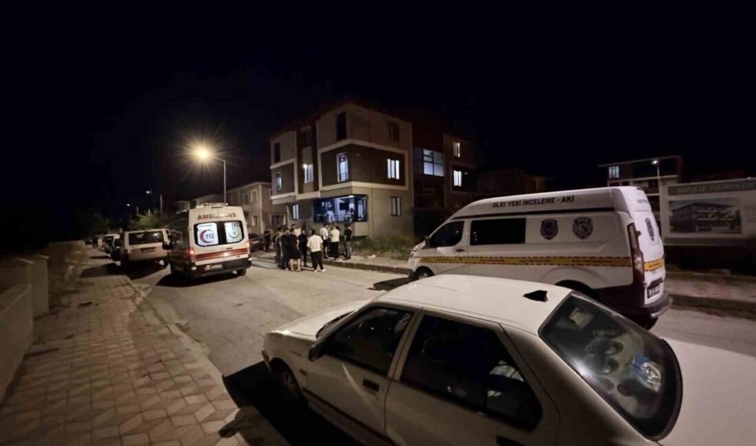 Erzincan’da bir adam, eski eşini ve yanında bulunan erkeği pompalı