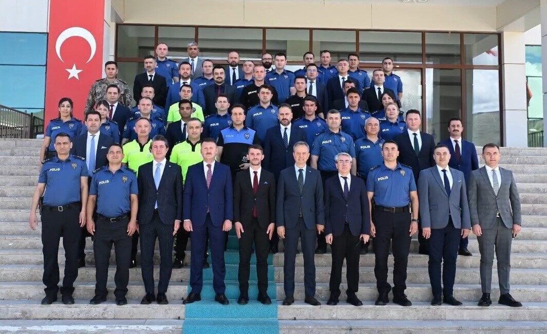 Erzincan İl Emniyet Müdürlüğünde bir üst rütbeye terfi etmeye hak