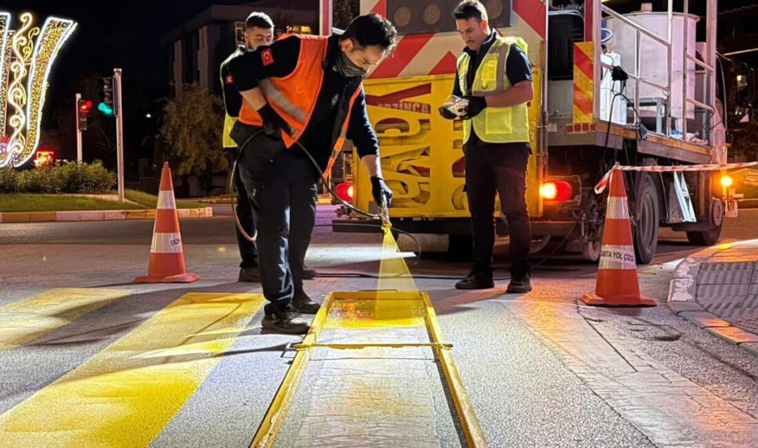 Erzincan Belediyesi ekipleri tarafından şehir genelinde yaya ve araç güvenliğini