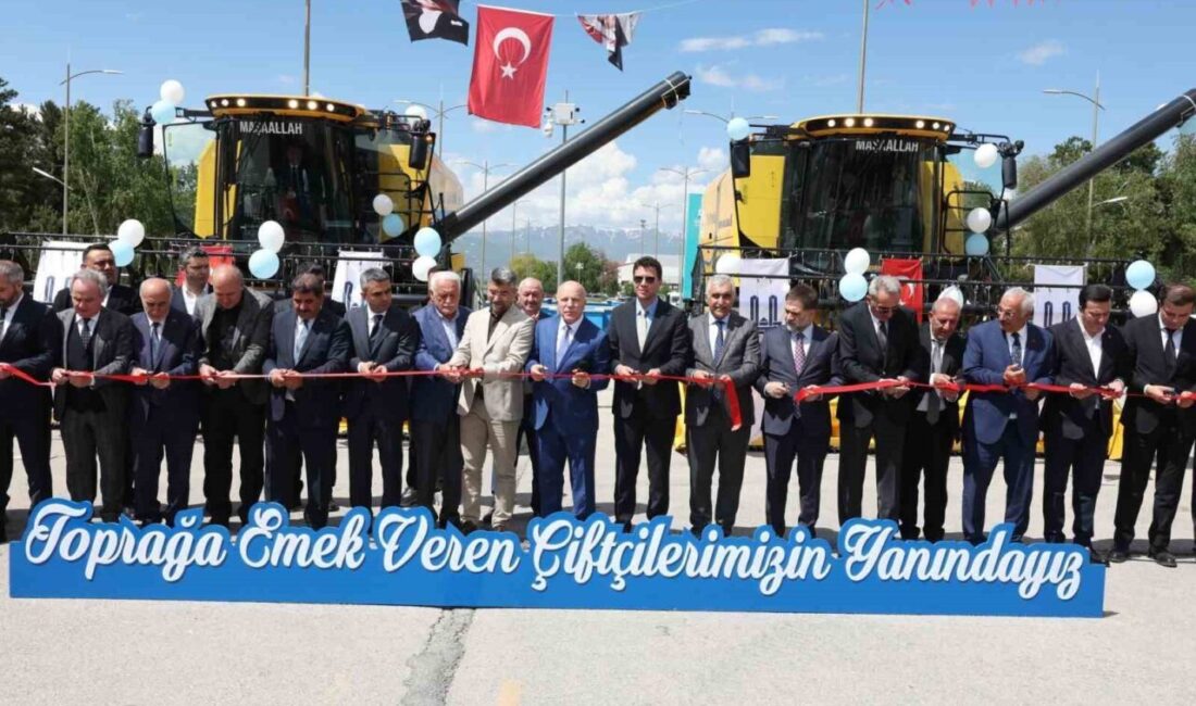 Erzurum Büyükşehir Belediyesi, tarım makineleri parkına 2 adet biçerdöver ve