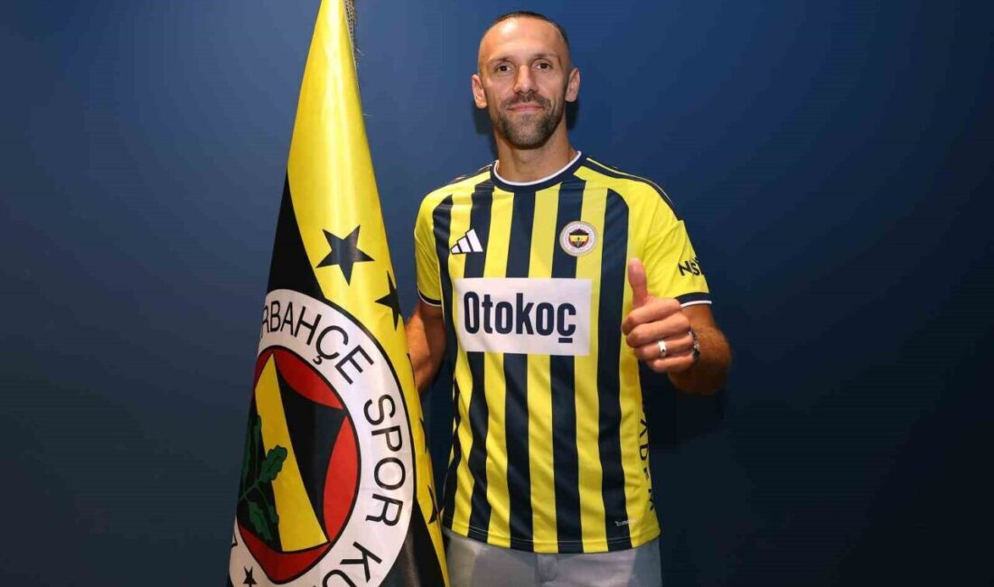 Fenerbahçe, Kosovalı forvet Vedat Muriqi ile 3 yıllık sözleşme imzaladı.