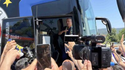 Yeni sezon hazırlıkları kapsamında Düzce’ye gelen Fenerbahçe kafilesi, Kaynaşlı’da Düzce