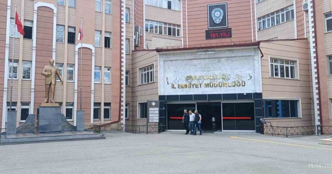 Sivas’ta, FETÖ/PDY silahlı terör örgütüne üye olma suçundan hakkında 6