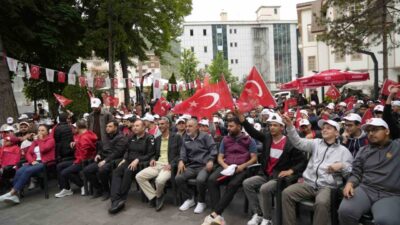Gümüşhane’de vatandaşlar, A Milli Futbol Takımı’nın Dünya Kupası’nda Avustralya ile