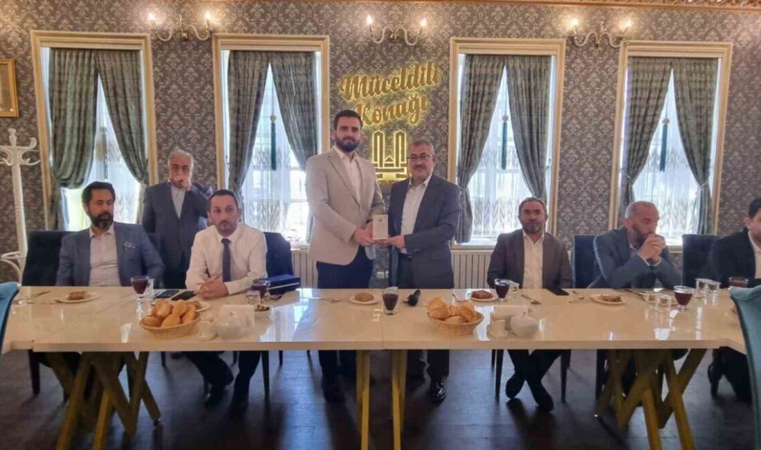 Erzurum Müftüsü Yaşar Çapçı başkanlığında; İl Müftü Yardımcıları ve ilçe