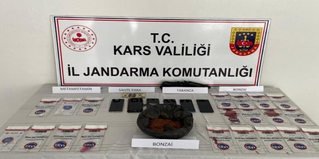 Kars İl Jandarma Komutanlığı tarafından Kars merkez ve Kağızman ilçesinde