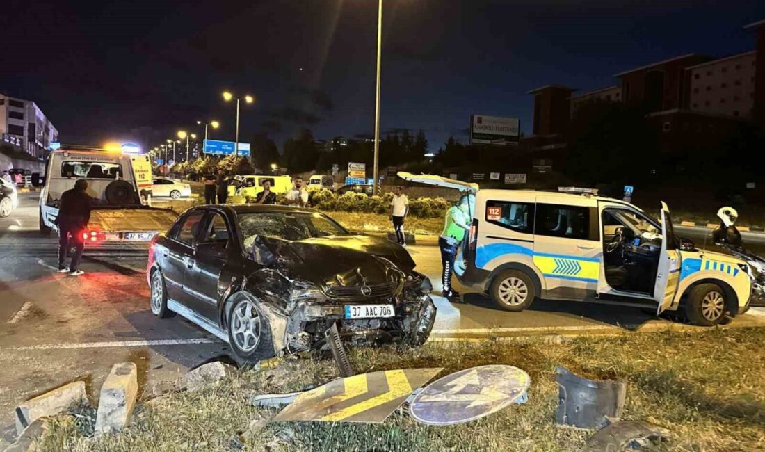Kastamonu’da iki otomobilin çarpışması neticesinde meydana gelen kazada 4 kişi