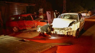 Kastamonu’nun Taşköprü ilçesinde iki otomobilin çarpışması neticesinde meydana gelen kazada