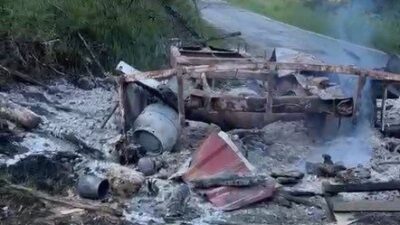 Kastamonu’nun Taşköprü ilçesinde çıkan yangında park halindeki karavan ile iş