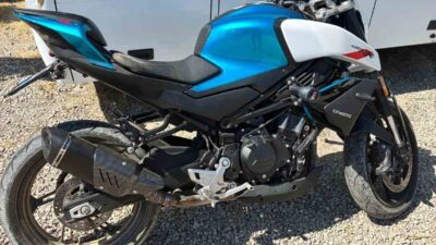 Kocaeli’nin Gölcük ilçesinde uygulama noktasında “dur” ihtarına uymayan motosiklet sürücüsünün