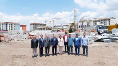 AK Parti Eskişehir İl Başkanı Gürhan Albayrak, Milletvekili Prof. Dr.