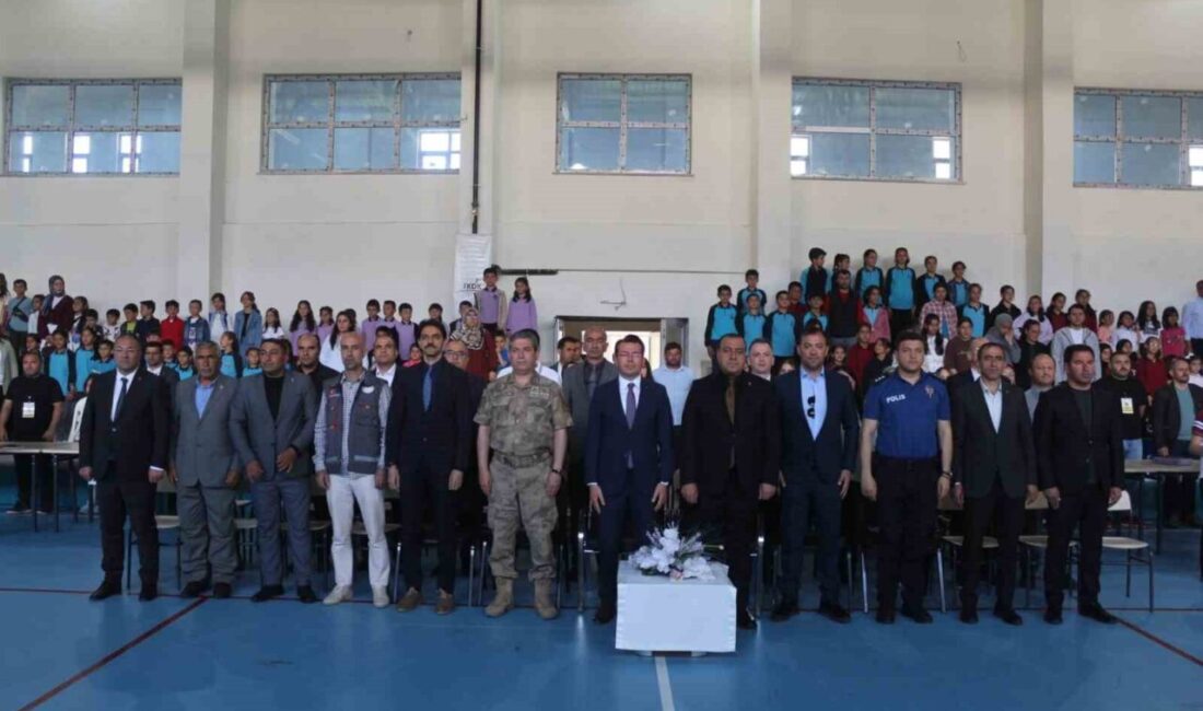 Erzurum’un Narman ilçesinde “Eğitsel Bahar Şenliği” yoğun katılımla gerçekleştirildi. Narman