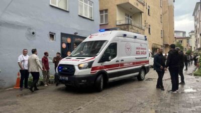 Ordu’nun Ünye ilçesinde sokak ortasında silahlı saldırıya uğrayan bir kişi