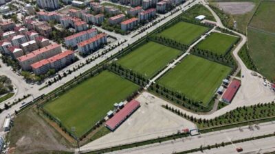 Geçtiğimiz sezon 20’nin üzerinde futbol takımını ağırlayan Erzurum Palandöken Yüksek