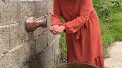 Rize’nin İkizdere ilçesi Cimil Vadisi’ndeki bir çeşmenin Rizeli’nin pratik zekası