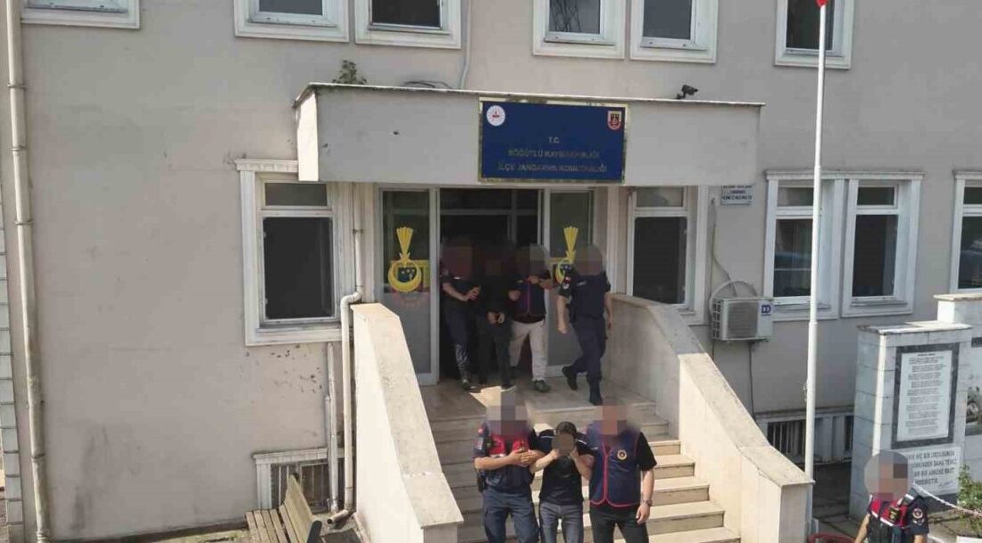 Sakarya merkezli 4 ilde jandarma ekiplerince düzenlenen eş zamanlı operasyonda,
