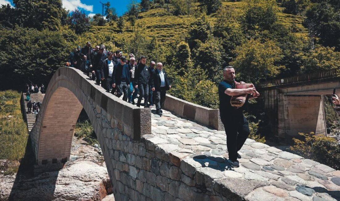 Rize’nin Çayeli ilçesinde bulunan Senoz Vadisi’nin kültürel mirası düzenlenen programda