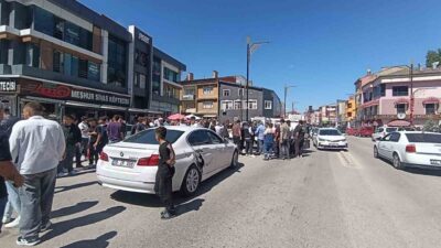Sivas’ın Şarkışla ilçesinde 4 aracın karıştığı zincirleme trafik kazasında 1