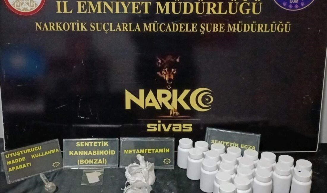 Sivas’ta narkotik ekiplerince düzenlenen operasyonda sentetik ecza, metamfetamin ve sentetik