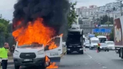 Trabzon’un Ortahisar ilçesinde havalimanı yakınlarında seyir halindeki dolmuş minibüsünde çıkan