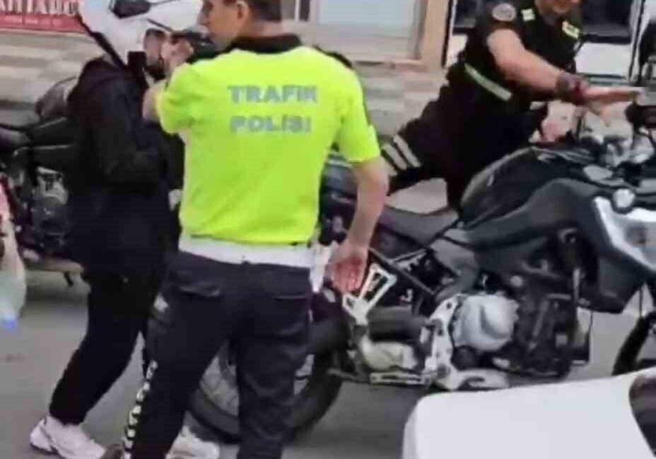 Trabzon’da, Yükseköğretim Kurumları Sınavı’nın (YKS) ilk oturumu olan Temel Yeterlilik