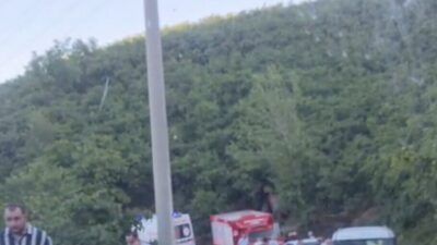 Sakarya’nın Kocaali ilçesinde kontrolden çıkan traktöre bağlı holder (ilaçlama motoru)