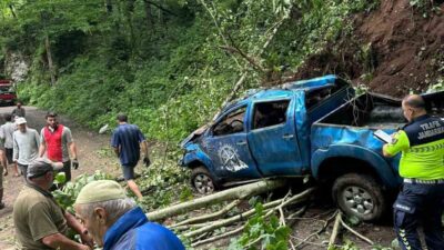 Rize’de uçuruma yuvarlanan kamyonetteki karı koca hayatını kaybetti. Kaza, Ardeşen