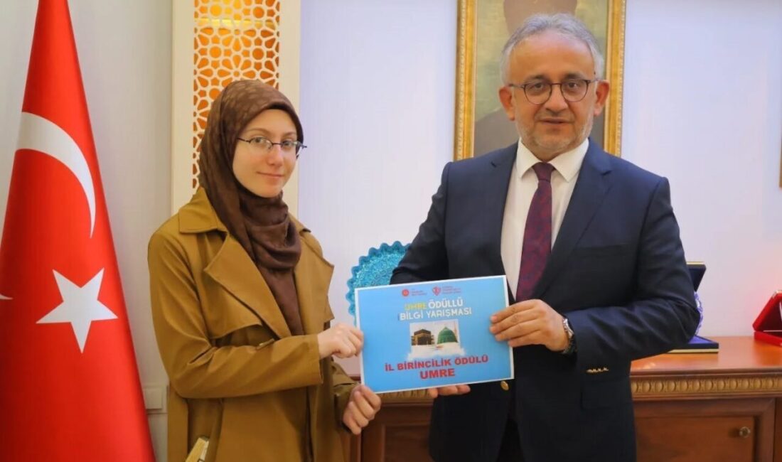 Diyanet İşleri Başkanlığınca lise ve üniversite öğrencilerine yönelik düzenlenen Umre