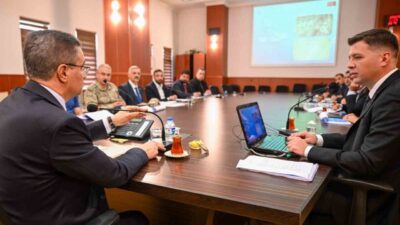 Vali Aydın Baruş, Palandöken Kaymakamlığını ziyaret ederek Kaymakam Yunus Kızılgüneş’ten