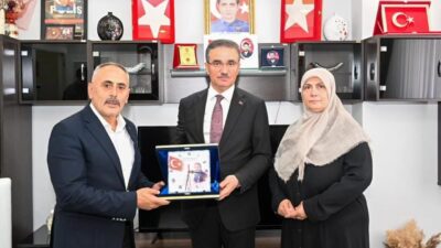 Erzurum Valisi Aydın Baruş, vatan uğruna canlarını feda eden kahraman