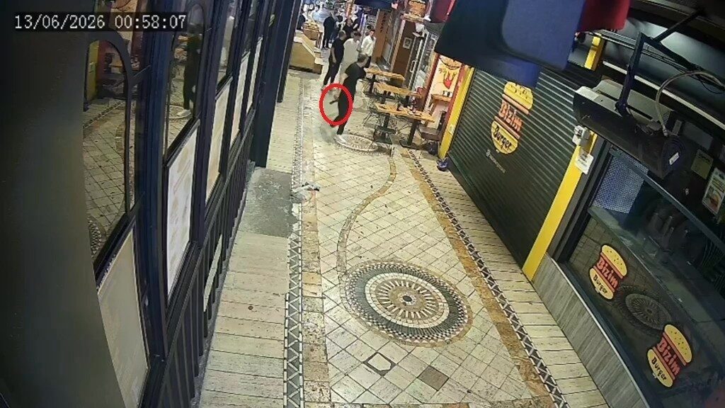 Kocaeli’nin İzmit ilçesinde yazılım mühendisini darbeden ve çıkarıldıkları hakimlikçe adli