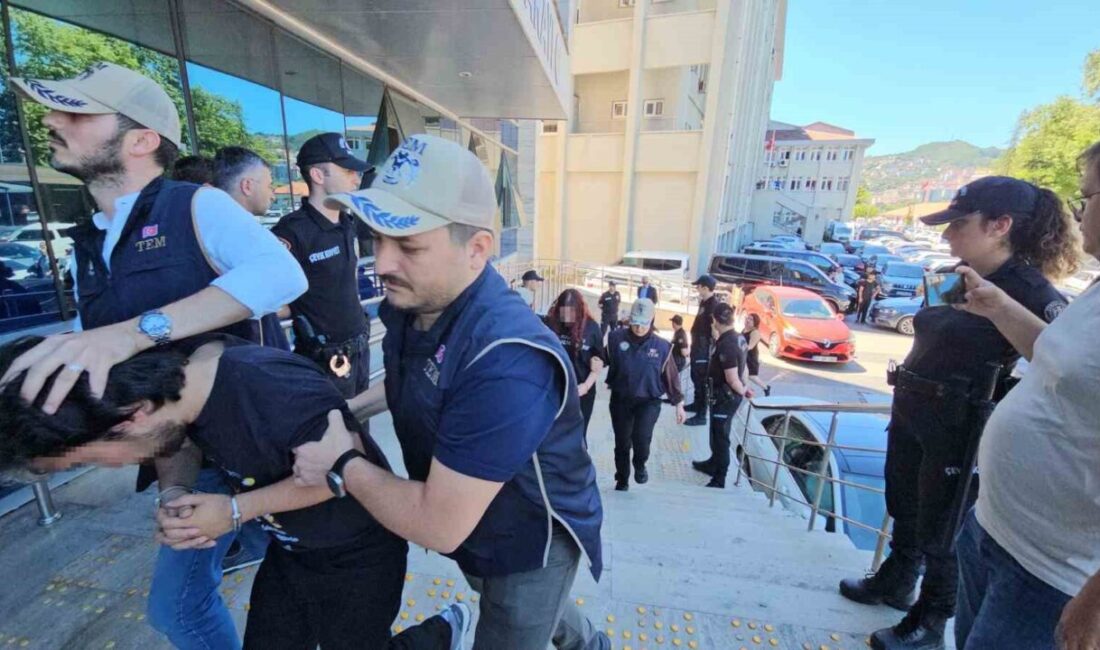 Zonguldak’ta polis ekiplerince yasa dışı sol terör örgütlerine yönelik düzenlenen